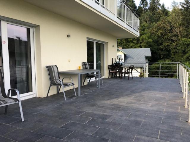 Velden View Ferienwohnung Mit Grosser Sonnenterrasse Und See- Und Karawankenblick Velden am Wörthersee Esterno foto