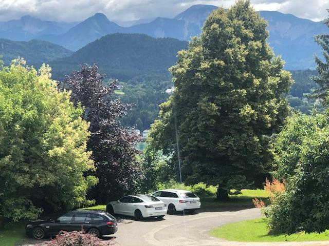 Velden View Ferienwohnung Mit Grosser Sonnenterrasse Und See- Und Karawankenblick Velden am Wörthersee Esterno foto